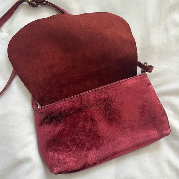 Chic Italian leather Bag – Like New Condition - Picture 7 of 9